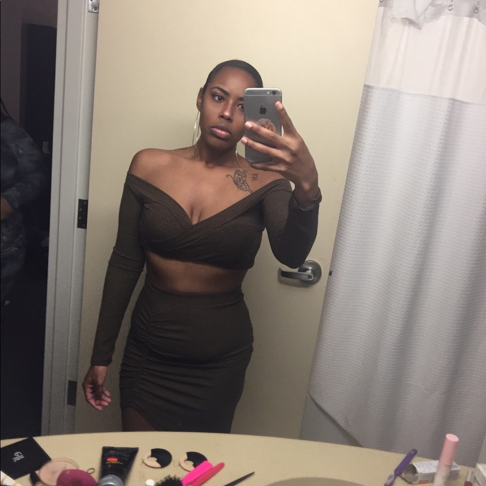 Two piece skirt set